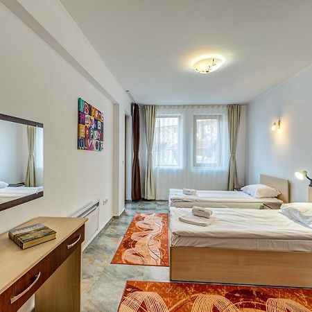 Bright And Spacious 2-Bdr Apartment With Balcony By Flat Mаnager 潘波洛沃 外观 照片